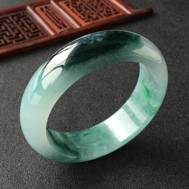 (超值推荐)糯冰种飘花手镯(59mm)