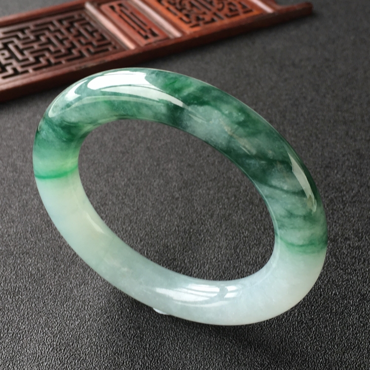 (超值推荐)糯冰种飘花圆条手镯(54.1mm)