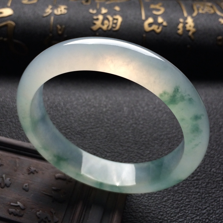 （超值推荐）冰种飘花手镯（57mm）