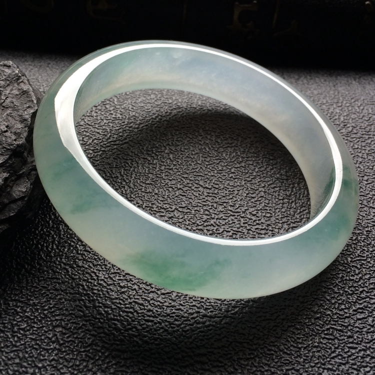 （超值推荐）冰种飘花手镯（57mm）