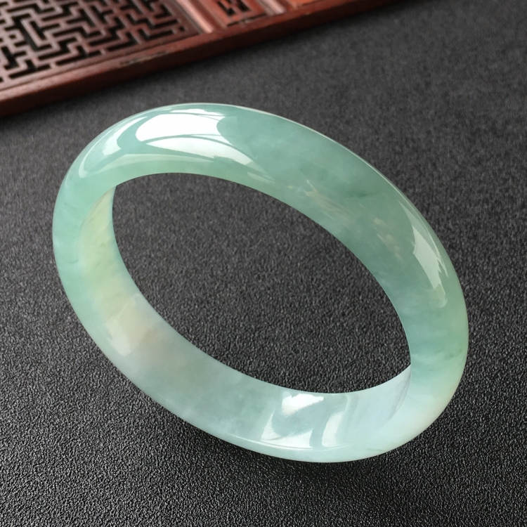 (超值推荐)糯冰种晴水手镯(60mm)