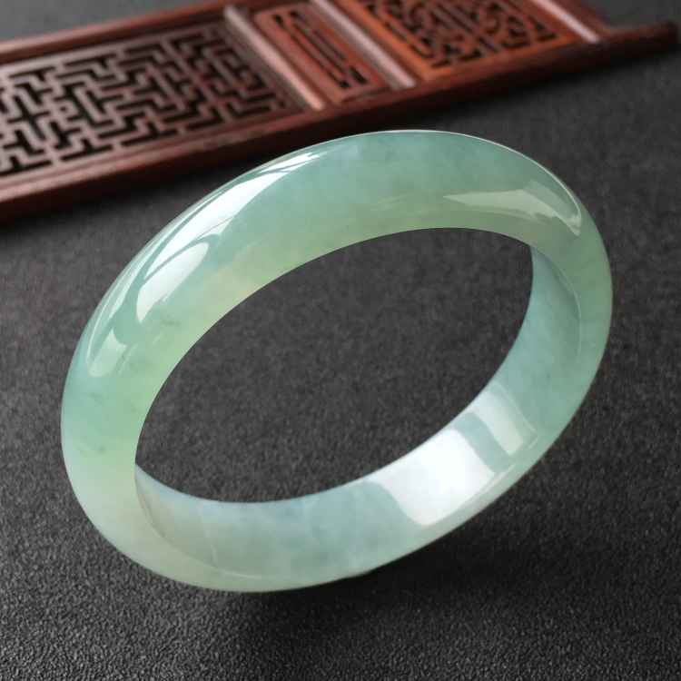 (超值推荐)糯冰种晴水手镯(60mm)