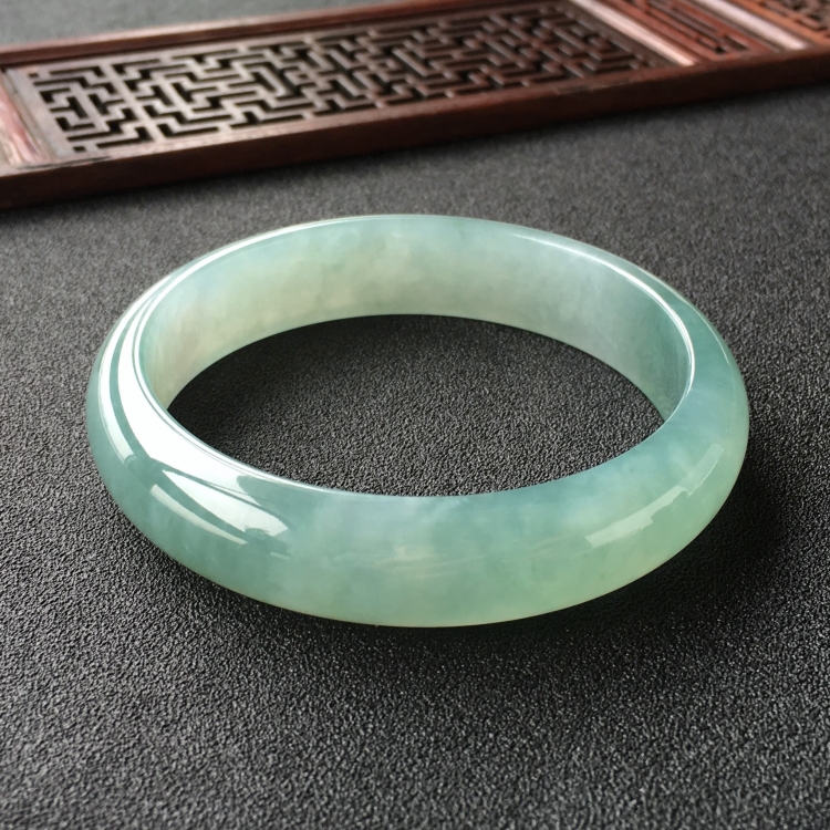 (超值推荐)糯冰种晴水手镯(60mm)