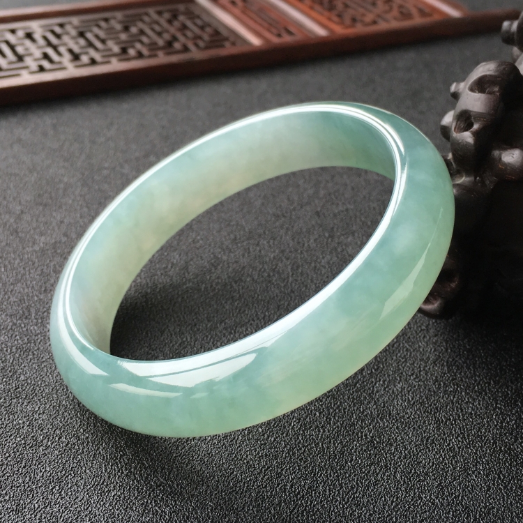 (超值推荐)糯冰种晴水手镯(60mm)