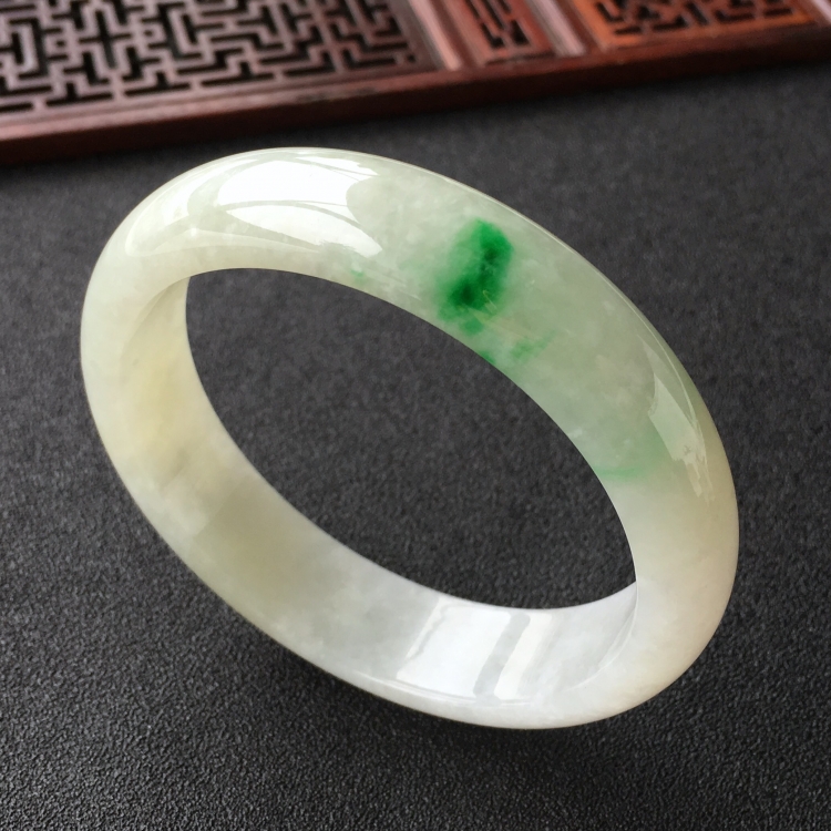 (超值推荐)糯冰种飘翠手镯(57.6mm)