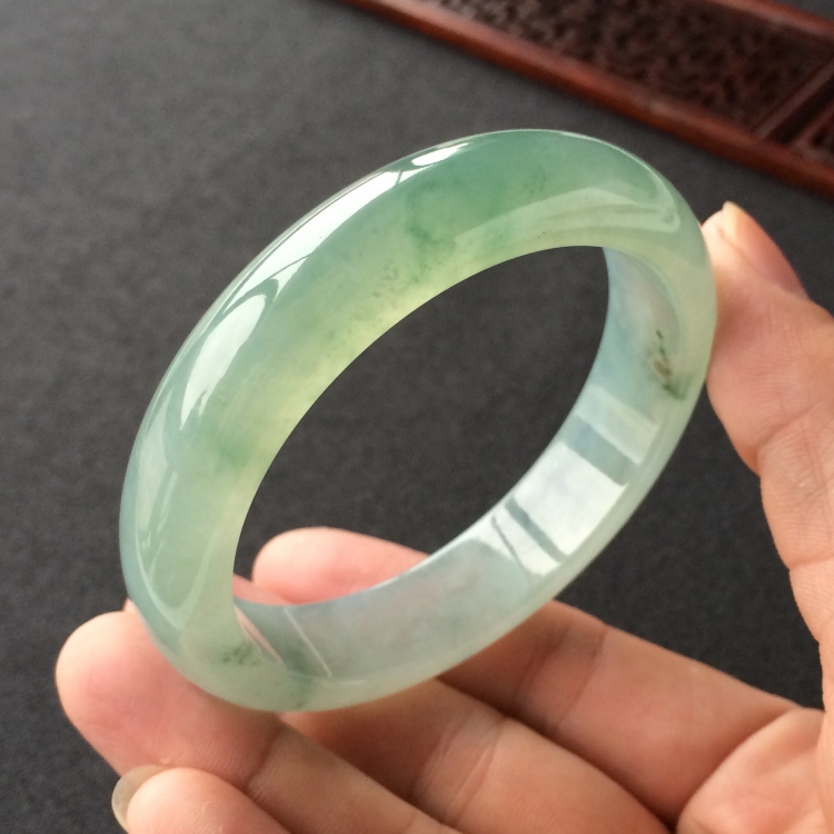 (超值推荐)冰种晴水飘花手镯(57.4mm)