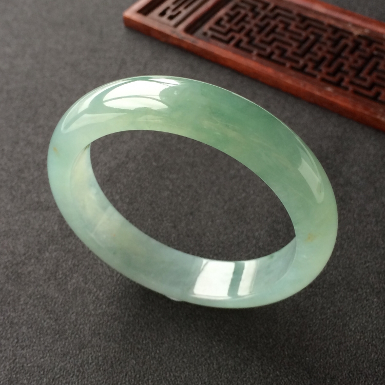 (超值推荐)冰种晴水飘花手镯(57.4mm)