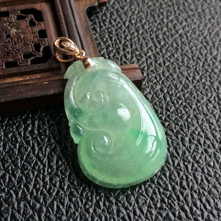 (超值推荐)冰种飘翠如意挂件(金扣)