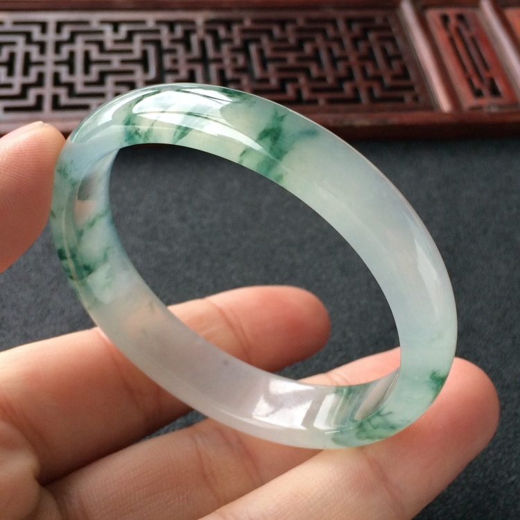 (超值推荐)冰种飘花贵妃镯(50.5mm-45.5mm)
