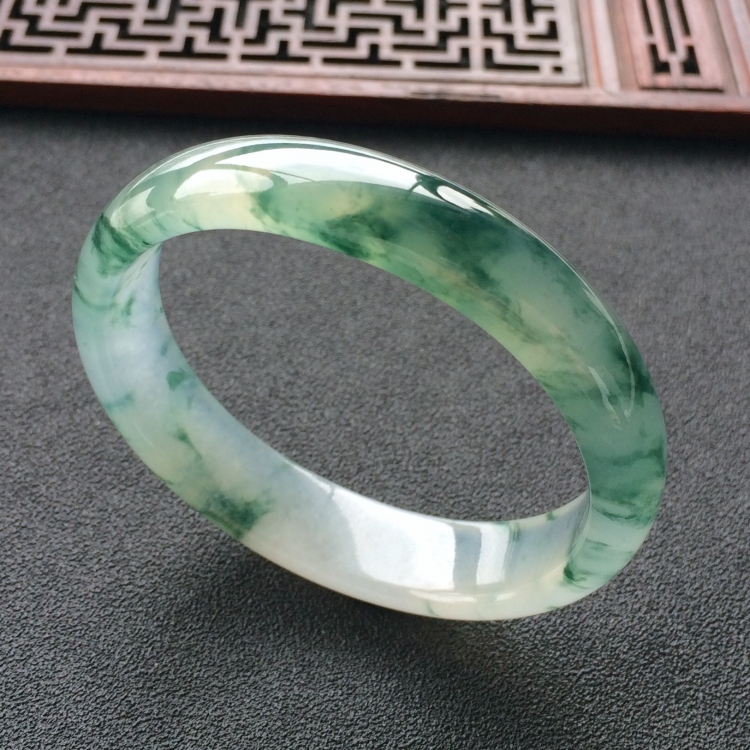 (超值推荐)冰种飘花贵妃镯(50.8mm-44.8mm)