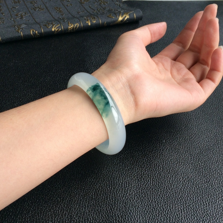 (超值推荐)冰种飘花手镯(58mm)