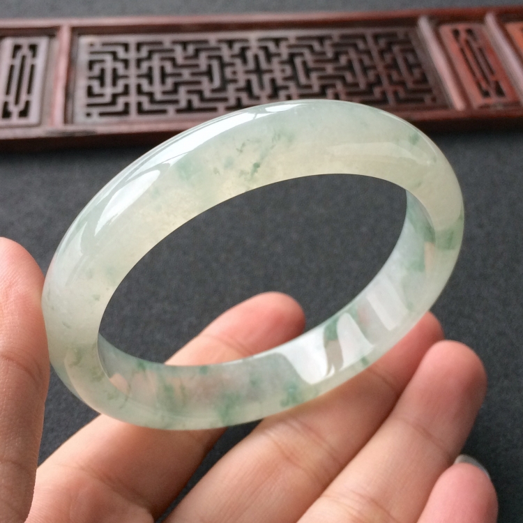 (超值推荐)冰种飘花手镯(57.4mm)