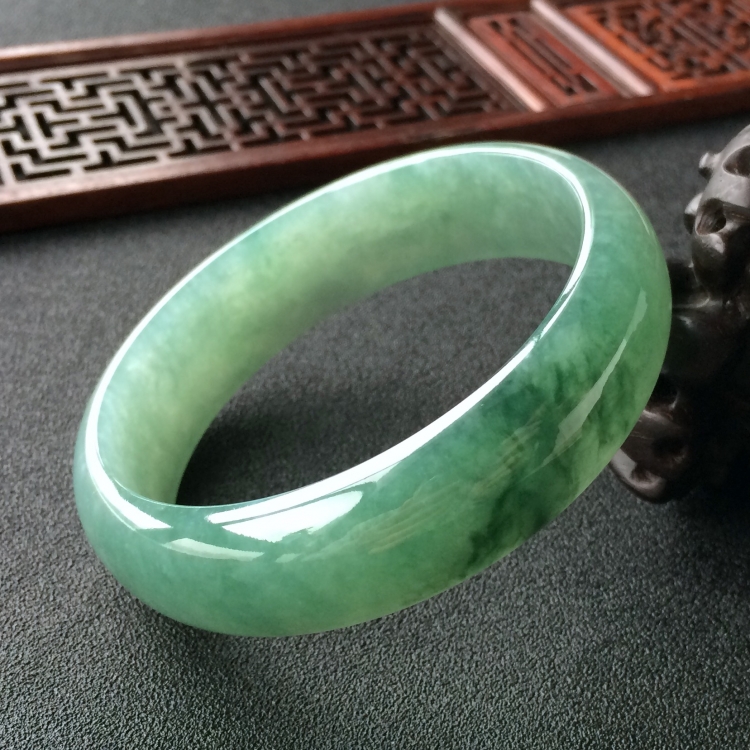 (超值推荐)糯冰种晴水飘花手镯(61mm)