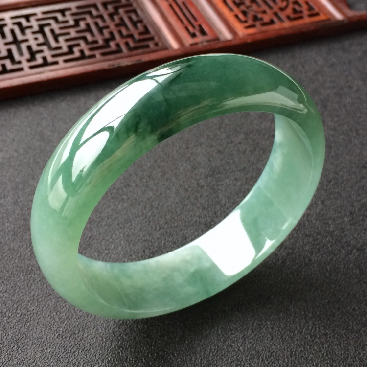 (超值推荐)糯冰种晴水飘花手镯(61mm)