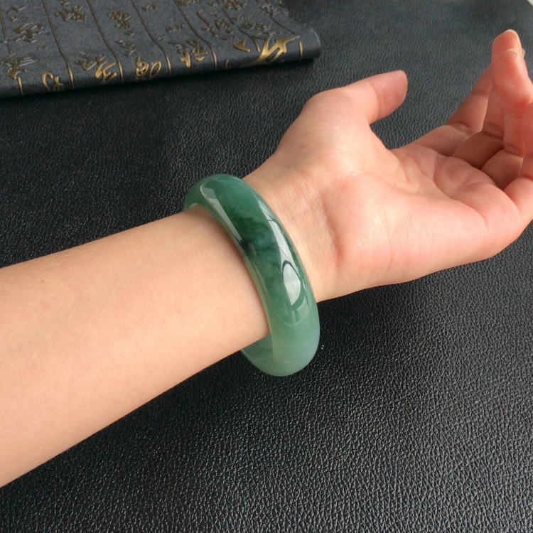 (超值推荐)糯冰种晴水飘花手镯(61mm)