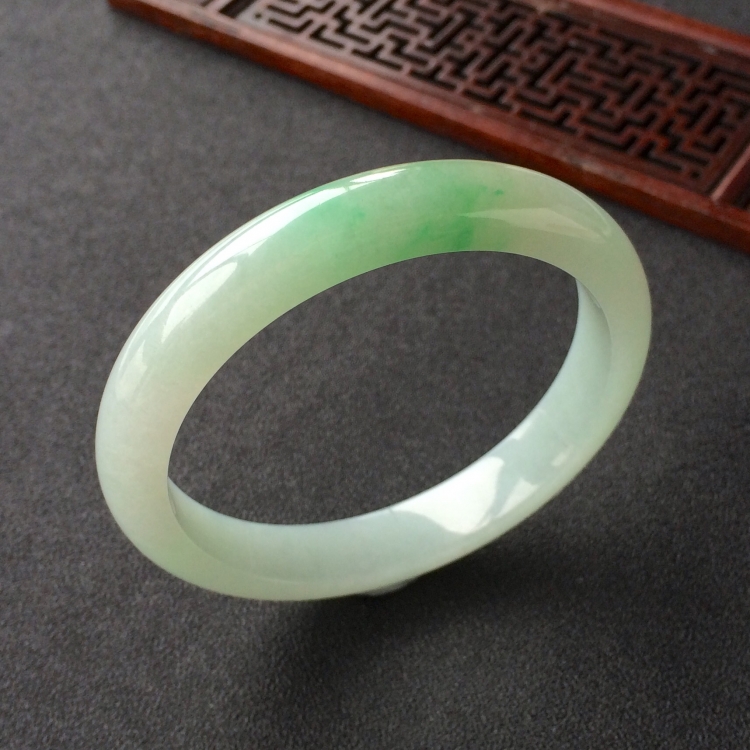 (超值推荐)糯冰种黄加绿手镯(58.7mm)
