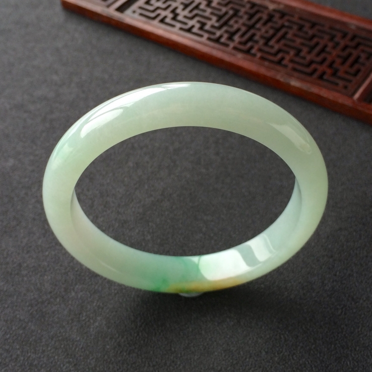 (超值推荐)糯冰种黄加绿手镯(58.7mm)
