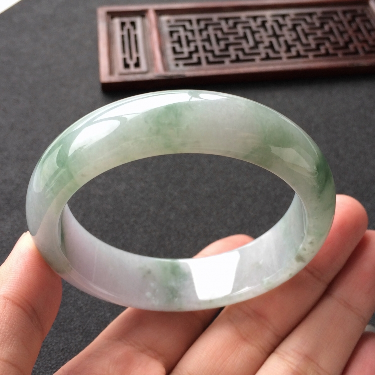 (超值推荐)糯冰种飘花手镯(57.8mm)