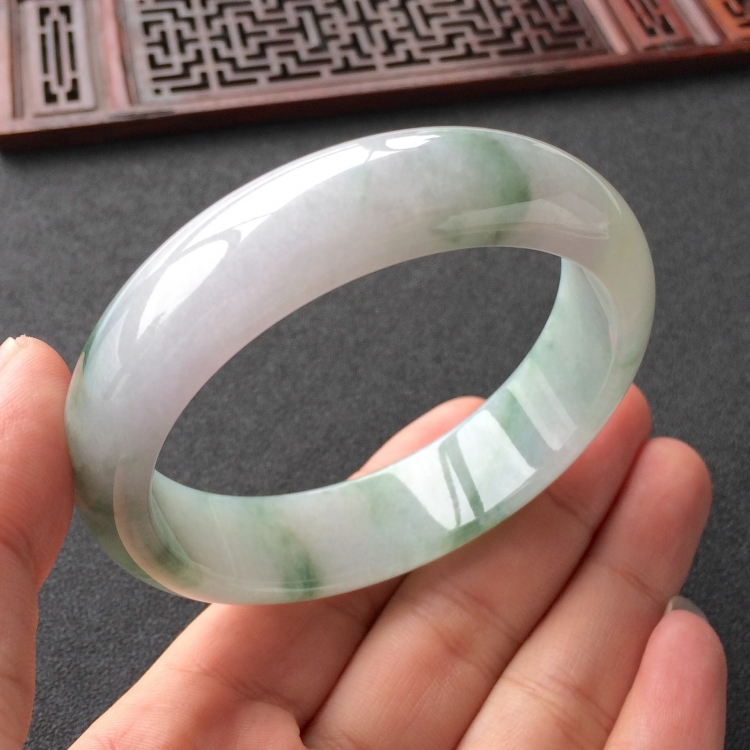 (超值推荐)糯冰种飘花手镯(57.8mm)