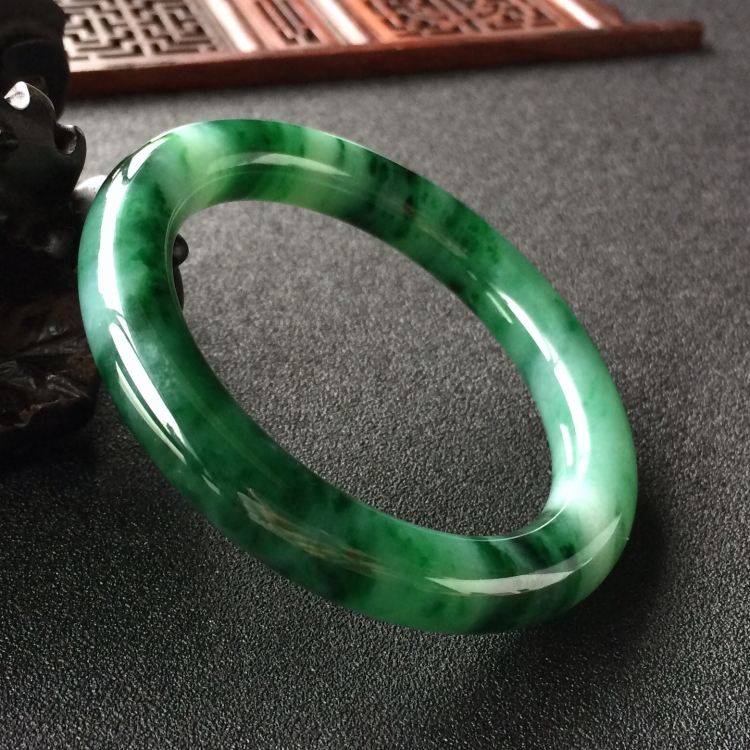 (超值推荐)糯冰种飘花圆条手镯(52.2mm)