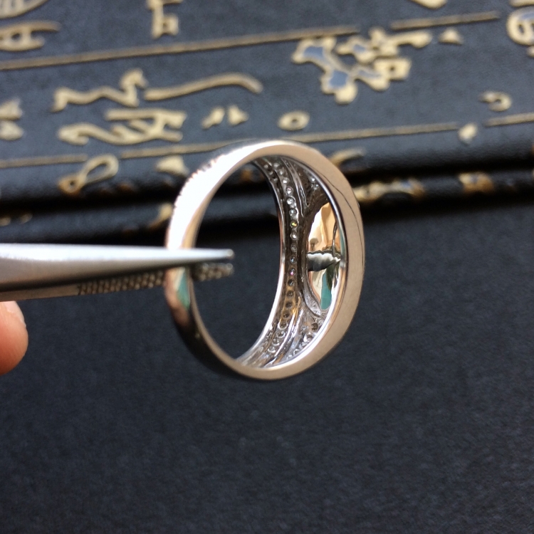 (超值推荐)冰种翠色镶白金钻石戒指