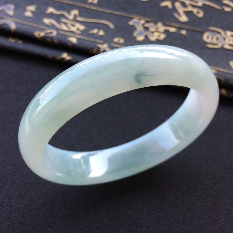 (超值推荐)糯冰种晴水飘花手镯(56mm)