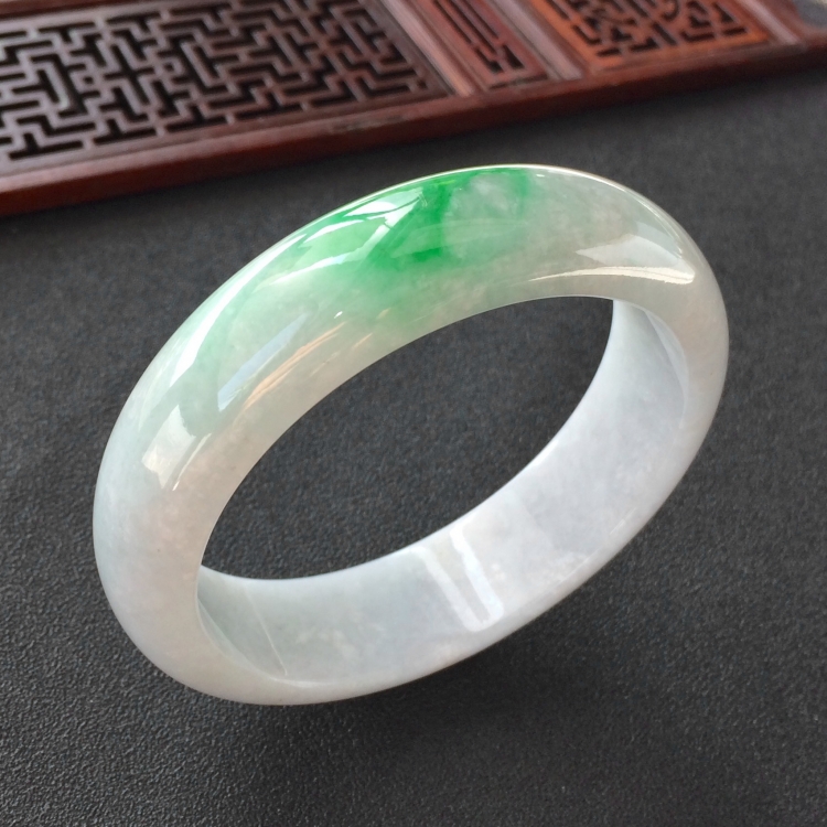 (超值推荐)糯冰种飘翠手镯(59.3mm)
