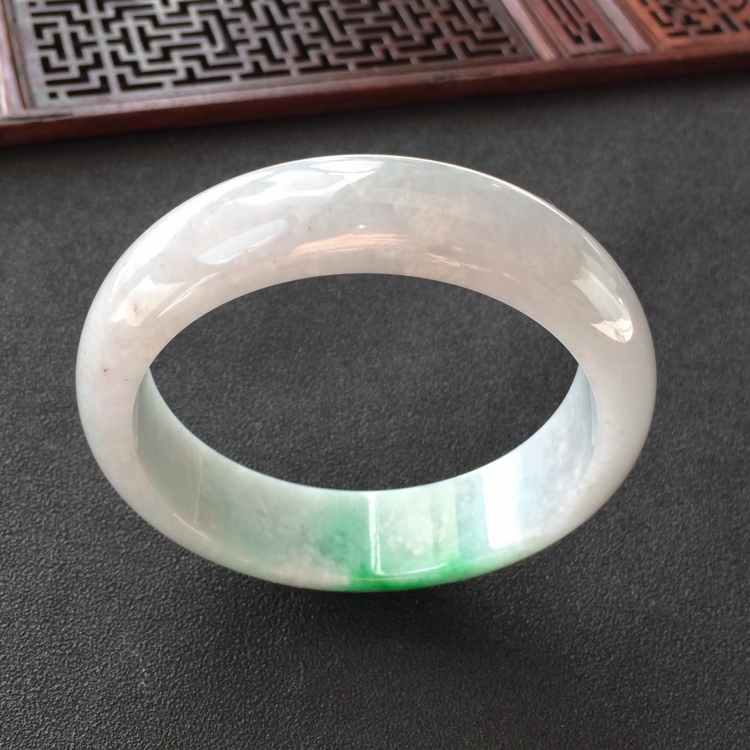 (超值推荐)糯冰种飘翠手镯(59.3mm)