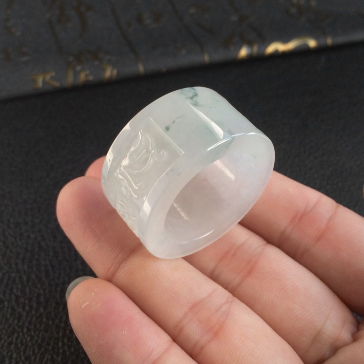 (超值推荐)糯冰种略飘花六字真言扳指/挂件