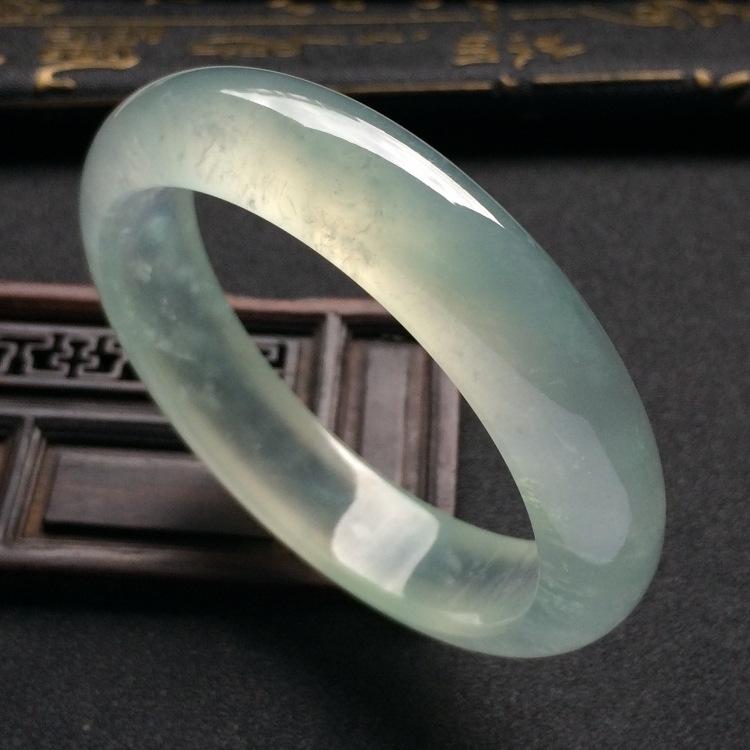 （超值推荐）冰种淡晴水手镯（56.5mm）