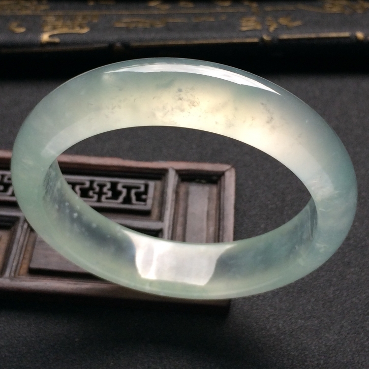 （超值推荐）冰种淡晴水手镯（56.5mm）