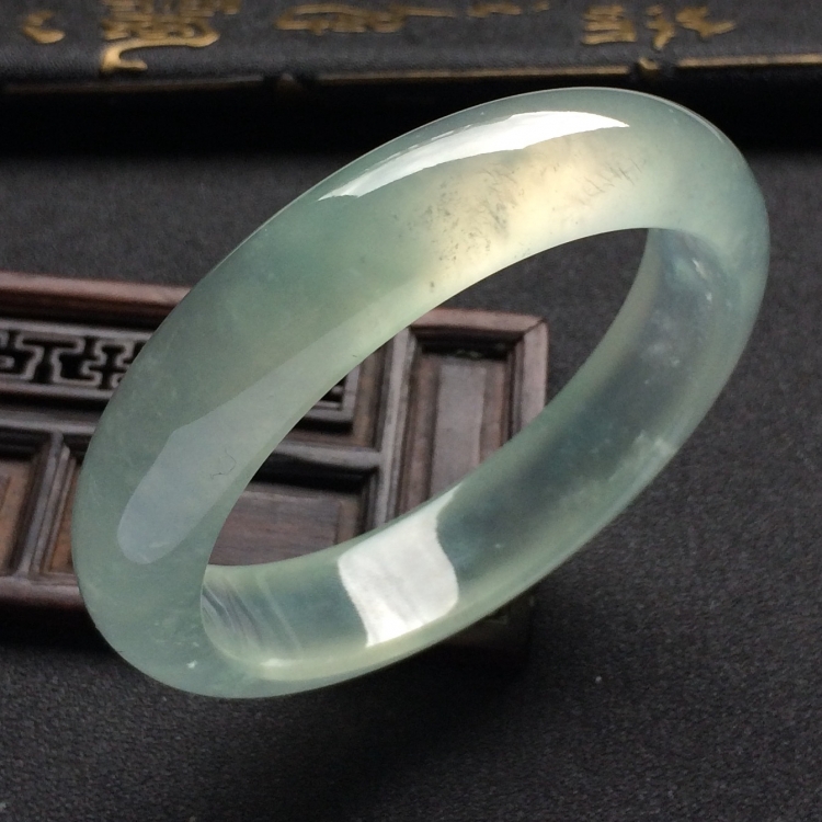 （超值推荐）冰种淡晴水手镯（56.5mm）