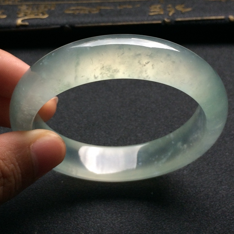 （超值推荐）冰种淡晴水手镯（56.5mm）