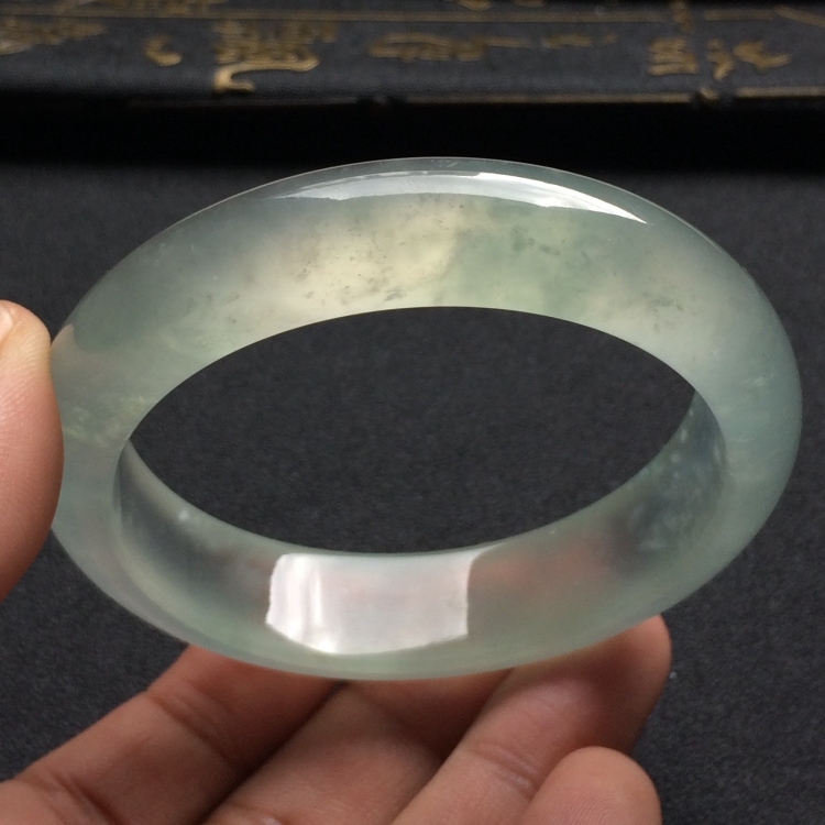 （超值推荐）冰种淡晴水手镯（56.5mm）