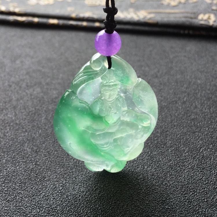 (超值推荐)冰种飘翠自在观音挂件