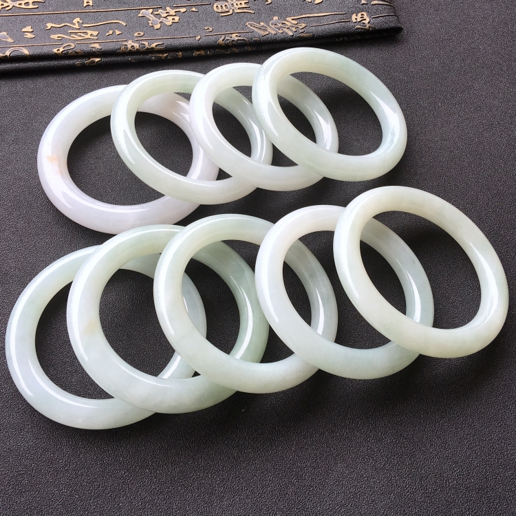 (超值推荐)糯冰种晴水圆条手镯一批走(56.3mm)