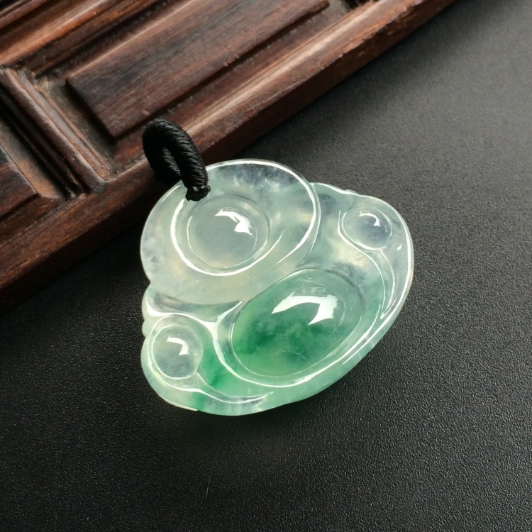 （超值推荐）冰种飘花玉佛挂件