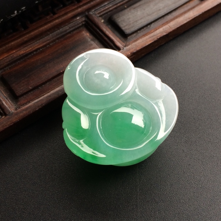 （超值推荐）糯冰种飘翠玉佛挂件