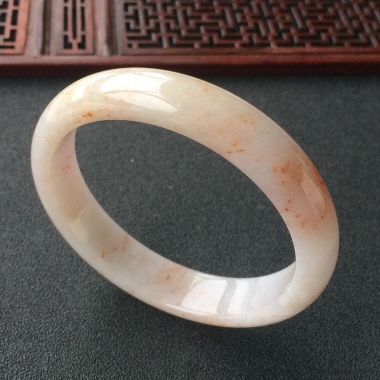 (超值推荐)糯冰种飘红花手镯(57.7mm)