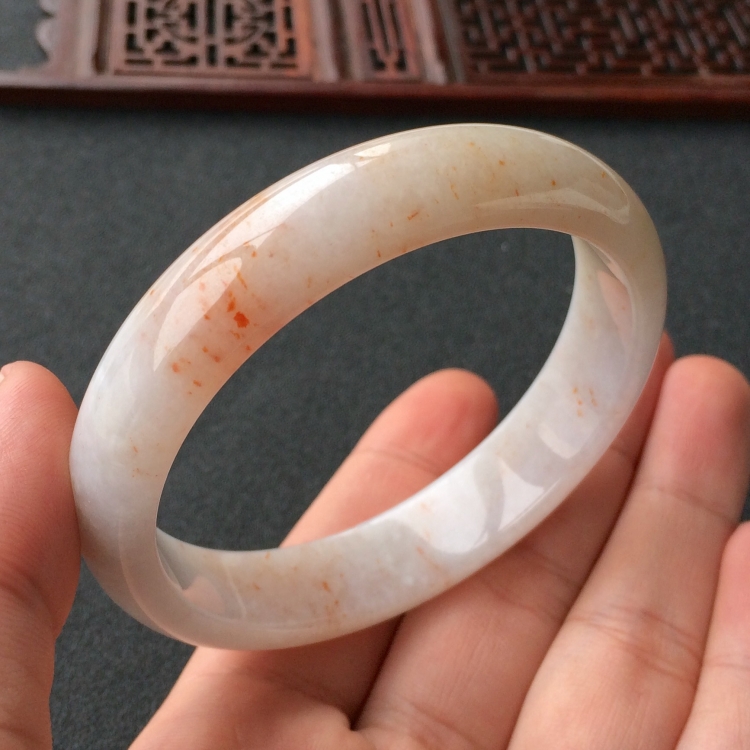 (超值推荐)糯冰种飘红花手镯(57.7mm)