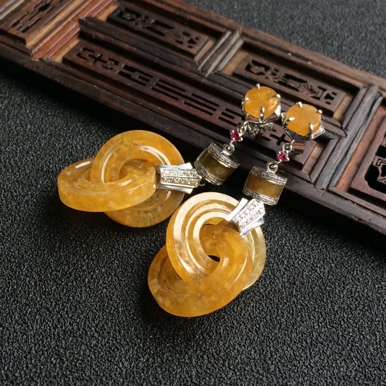 (超值推荐)糯冰种黄翡镶白金钻石平安耳坠