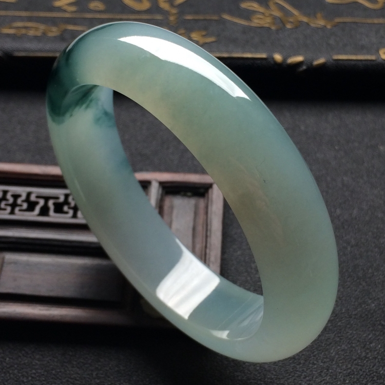 （超值推荐）冰种飘花手镯（56.6mm）