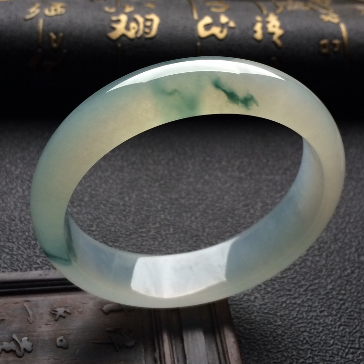 （超值推荐）冰种飘花手镯（57.2mm）