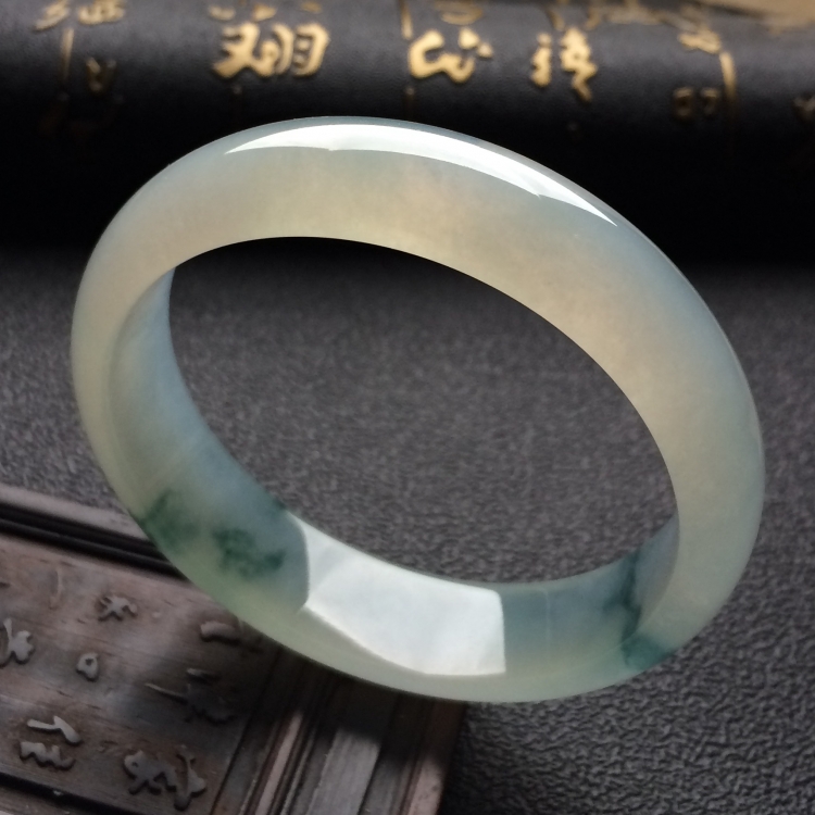 （超值推荐）冰种飘花手镯（57.2mm）