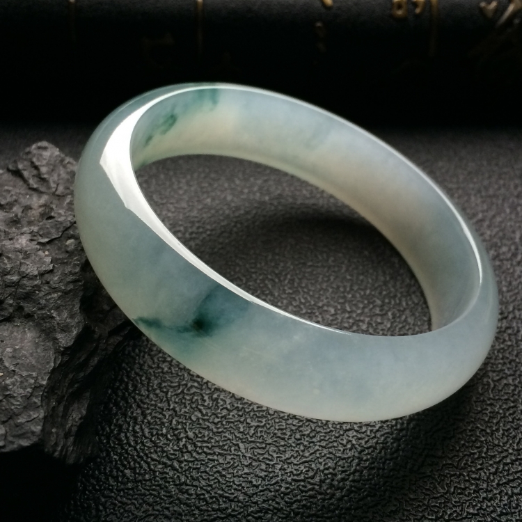 （超值推荐）冰种飘花手镯（57.2mm）