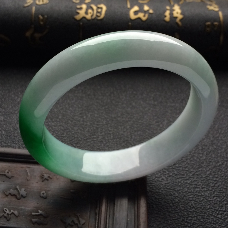 （超值推荐）糯冰种飘阳绿手镯（57.7mm）