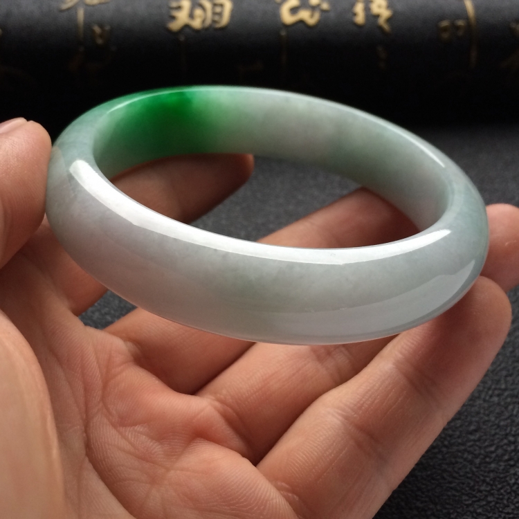（超值推荐）糯冰种飘阳绿手镯（57.7mm）