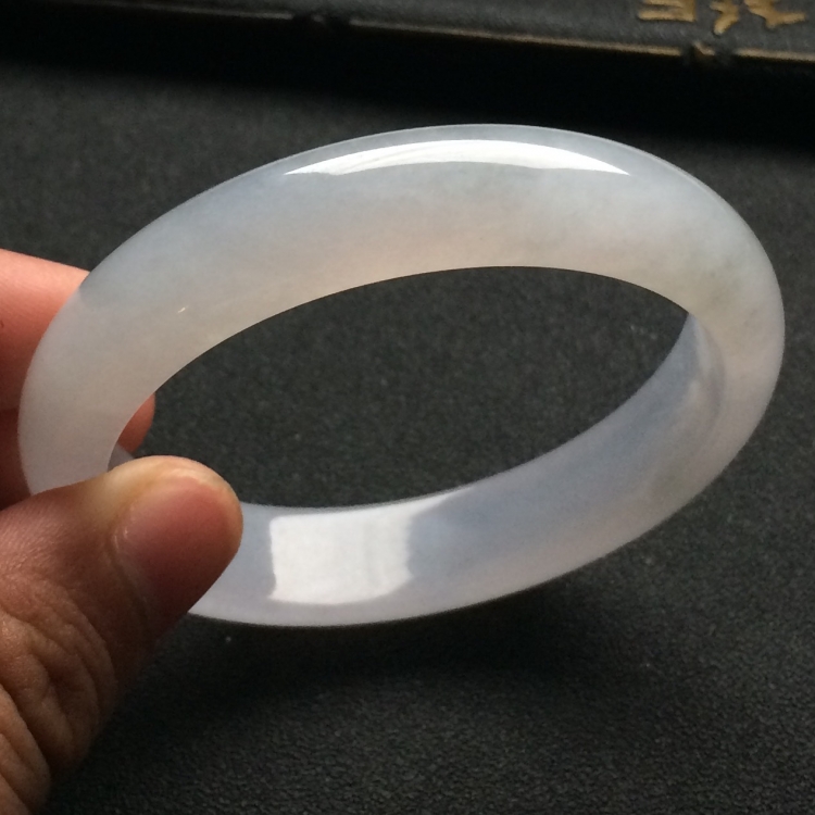 （超值推荐）冰种淡晴水手镯（55.7mm）