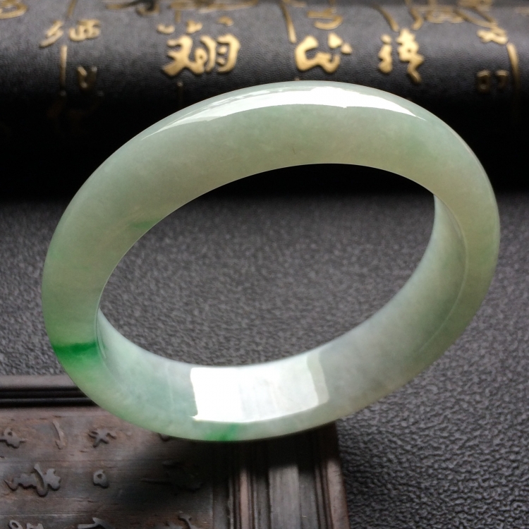 （超值推荐）糯冰种飘翠手镯（57.7mm）