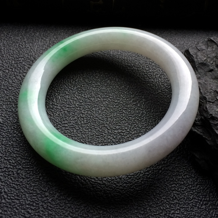 （超值推荐）糯冰种飘翠圆条手镯（54mm）